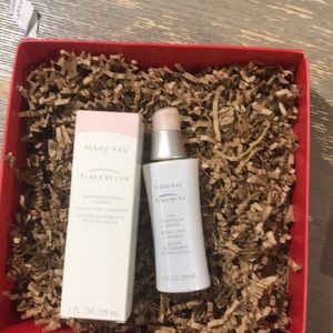 MK Timewise Even Complexion Essence